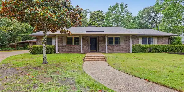 636 Kalipekona Way