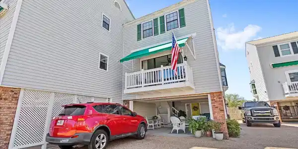 255 Scenic Drive E