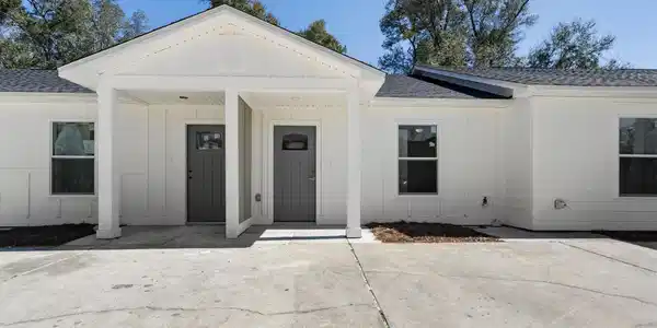 318 Westbury Glen Lane