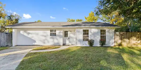 416 Shadowlawn Court