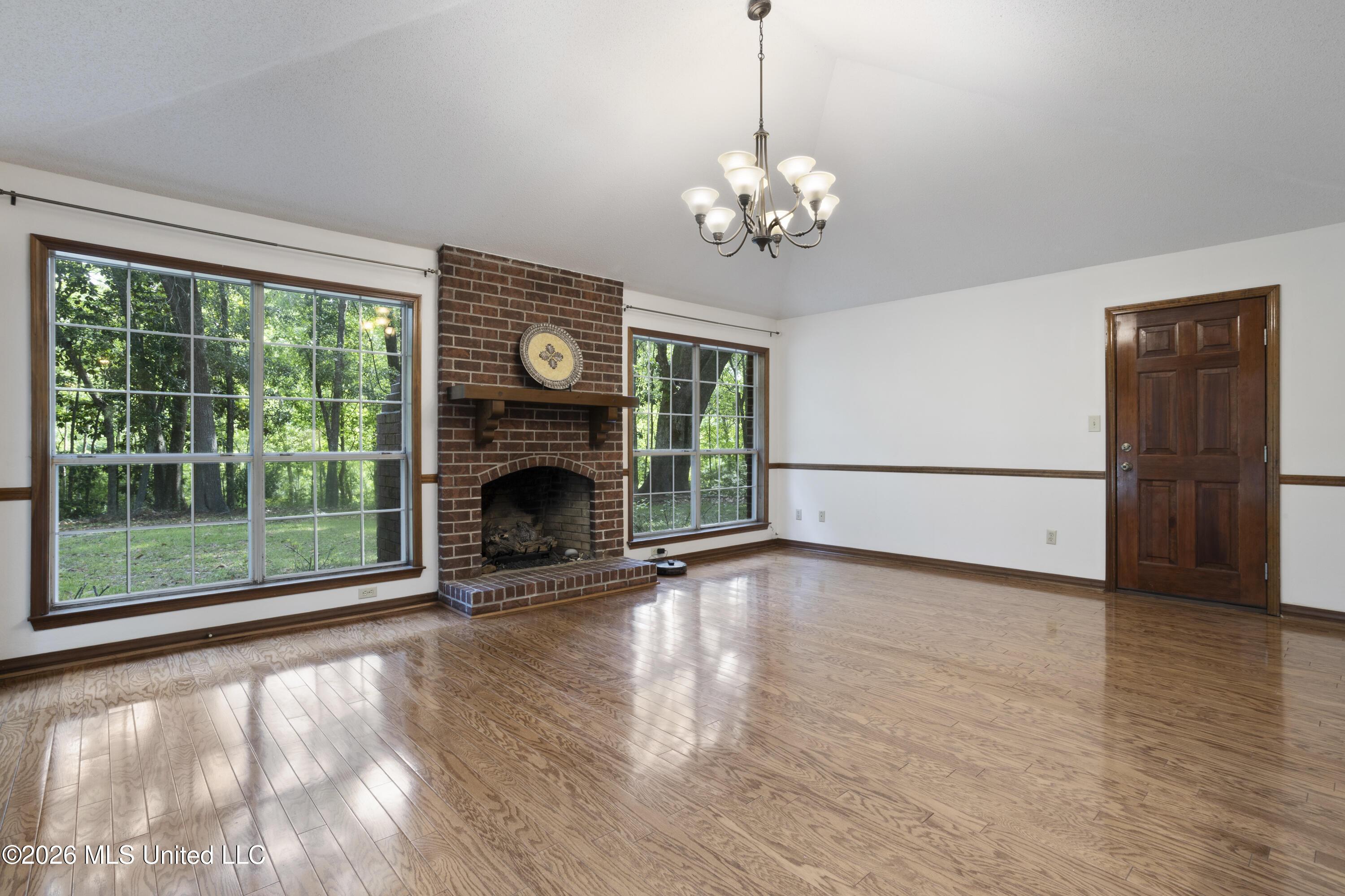 Image 4: Family Room Unfurnished