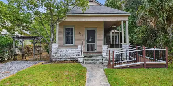 317 Carroll Avenue
