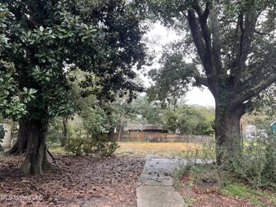 284 Dewey Circle