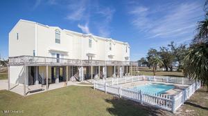 806 W Beach Boulevard