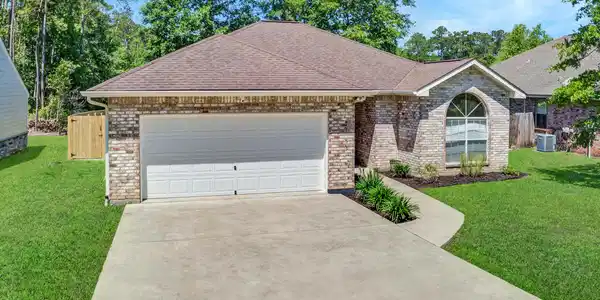 8423 Kaleki Way
