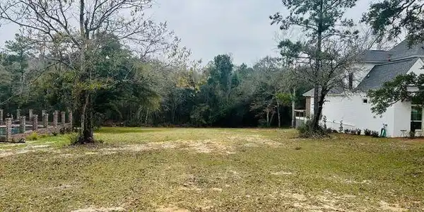 8006 Magnolia Loop
