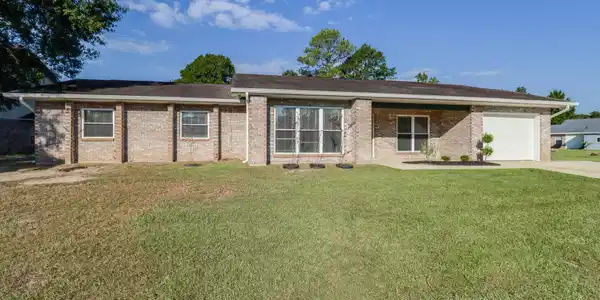 206 Idlewood Drive