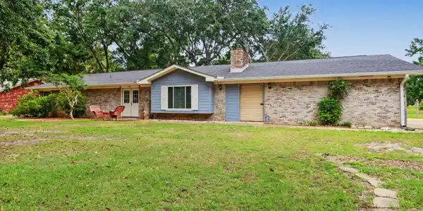 119 Muirfield Court