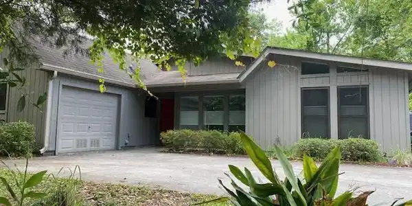 1229 Iberville Drive
