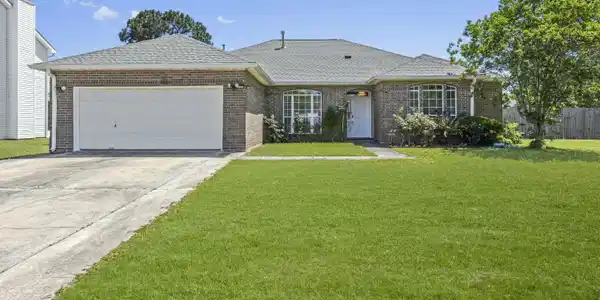 2235 Club Moss Circle