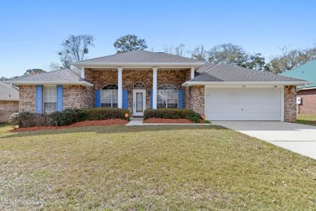 709 Hidden Oaks Drive