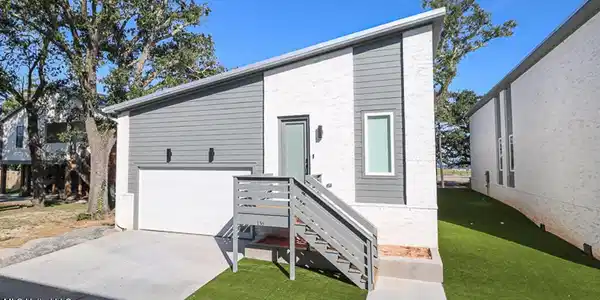 136 Markham Drive