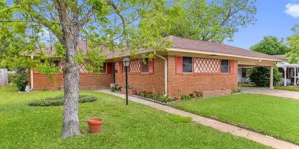 2505 Middlecoff Drive