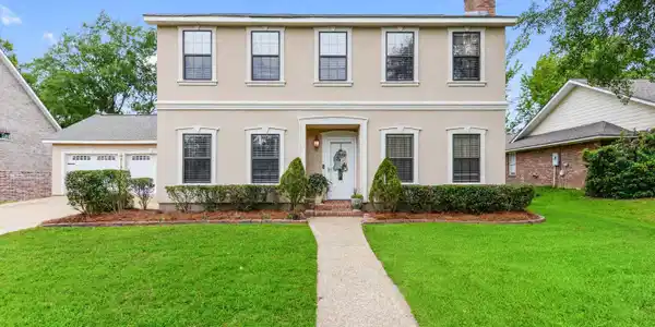 475 Cove Drive