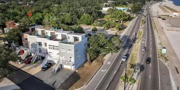 80 Beach Boulevard E