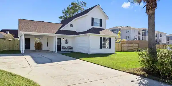 4463 Unicorn Lane