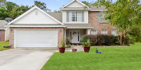 835 Ellington Drive