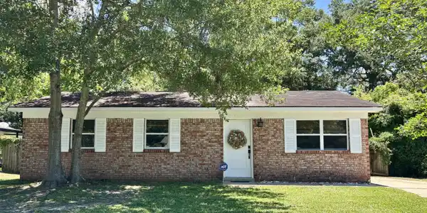 220 Barbara Circle