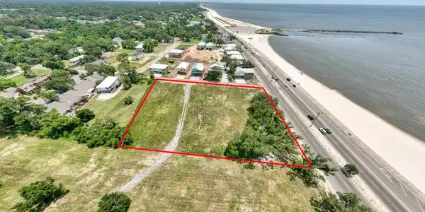 164 Beach Boulevard E