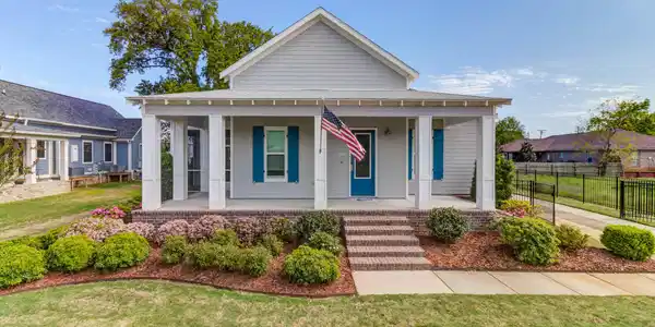 205 4th Street E