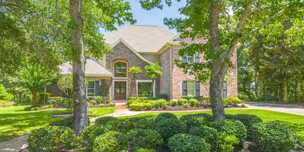 18 Sauvolle Court