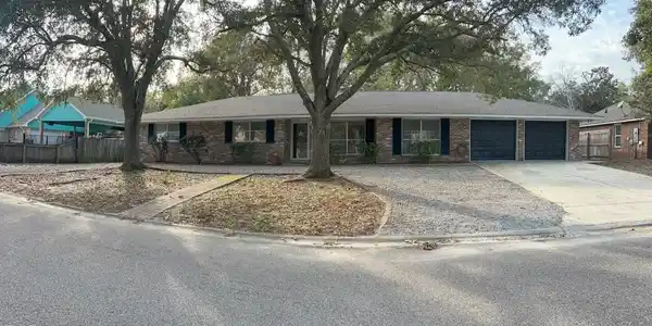 226 Boggs Circle