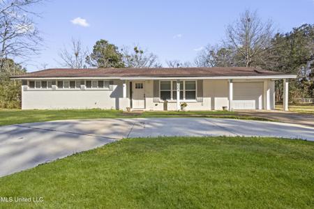 3504 Beachview Drive