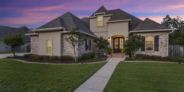 3416 Oakleigh Circle