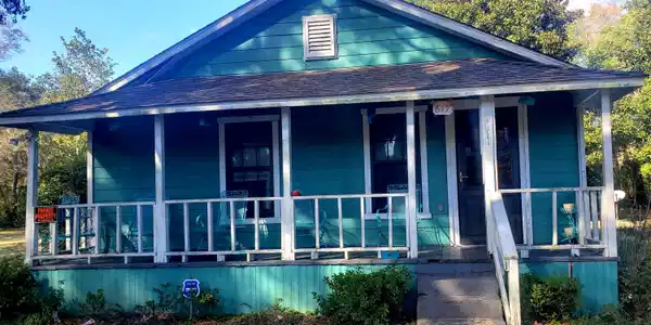 617 Evans Avenue