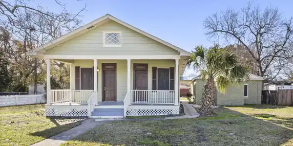 805 Elder Street