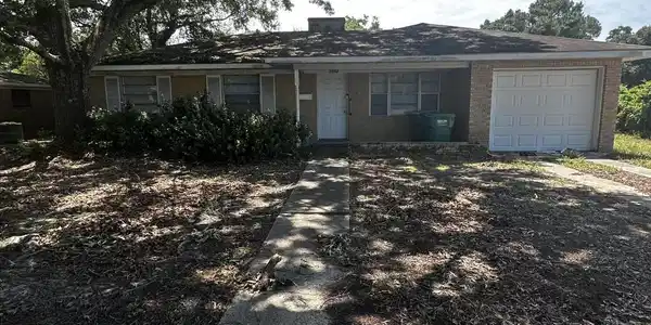 2004 Collins Boulevard