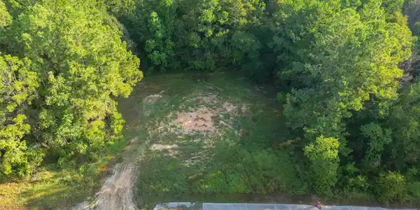 00 Harrison Court
