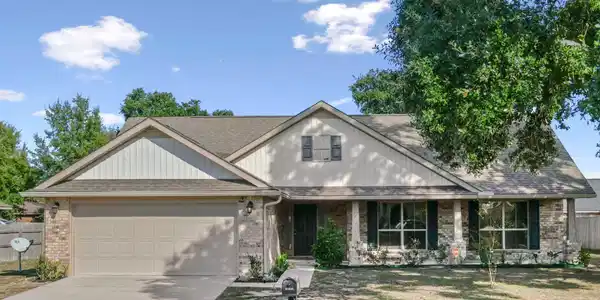 120 Needlerush Place