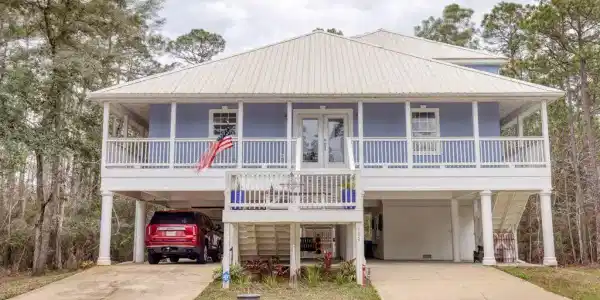 103 Holly Point