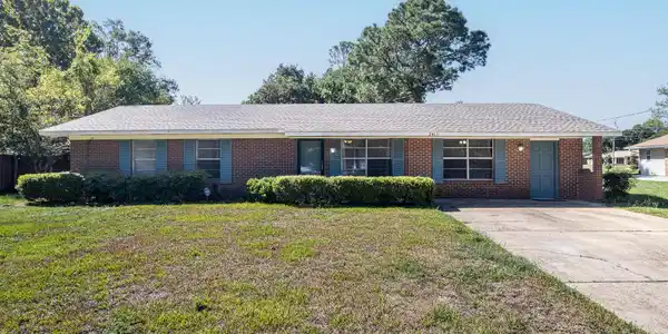 2411 Bay Vista Drive