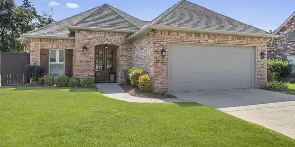 3800 Acadian Village Drive