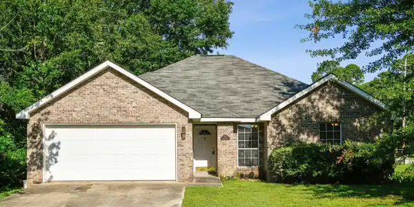 711 S Hill Court
