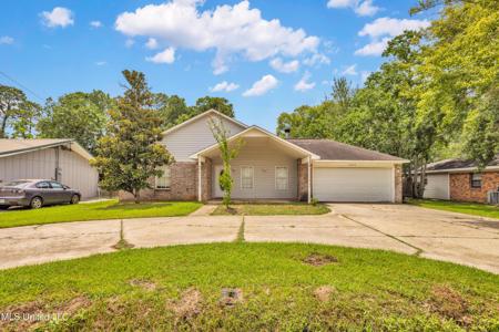 3201 Beachview Drive