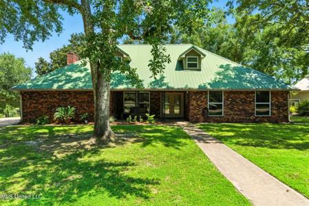 1526 Oldfield Drive