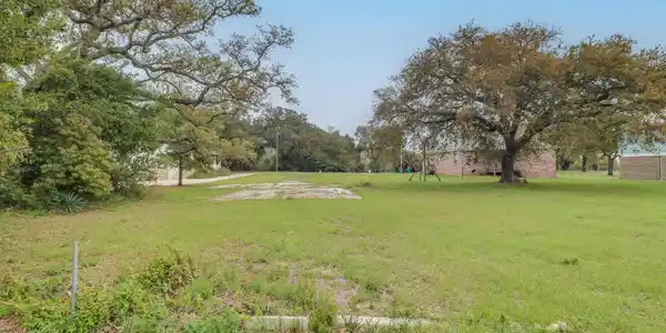 Image 4: Texas Ave