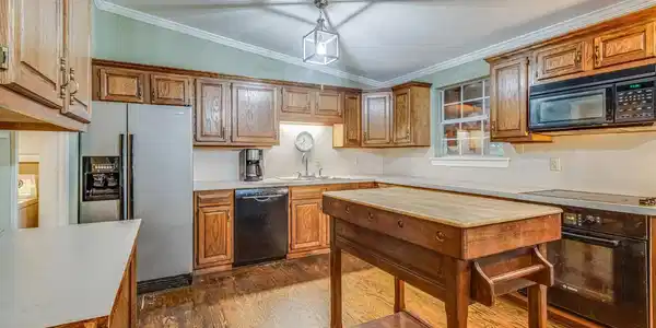 Image 2: Kitchen 1