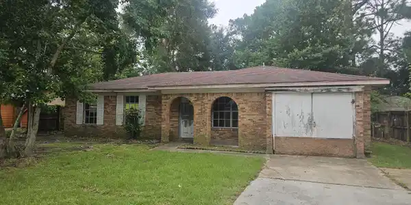 2307 W Park Drive