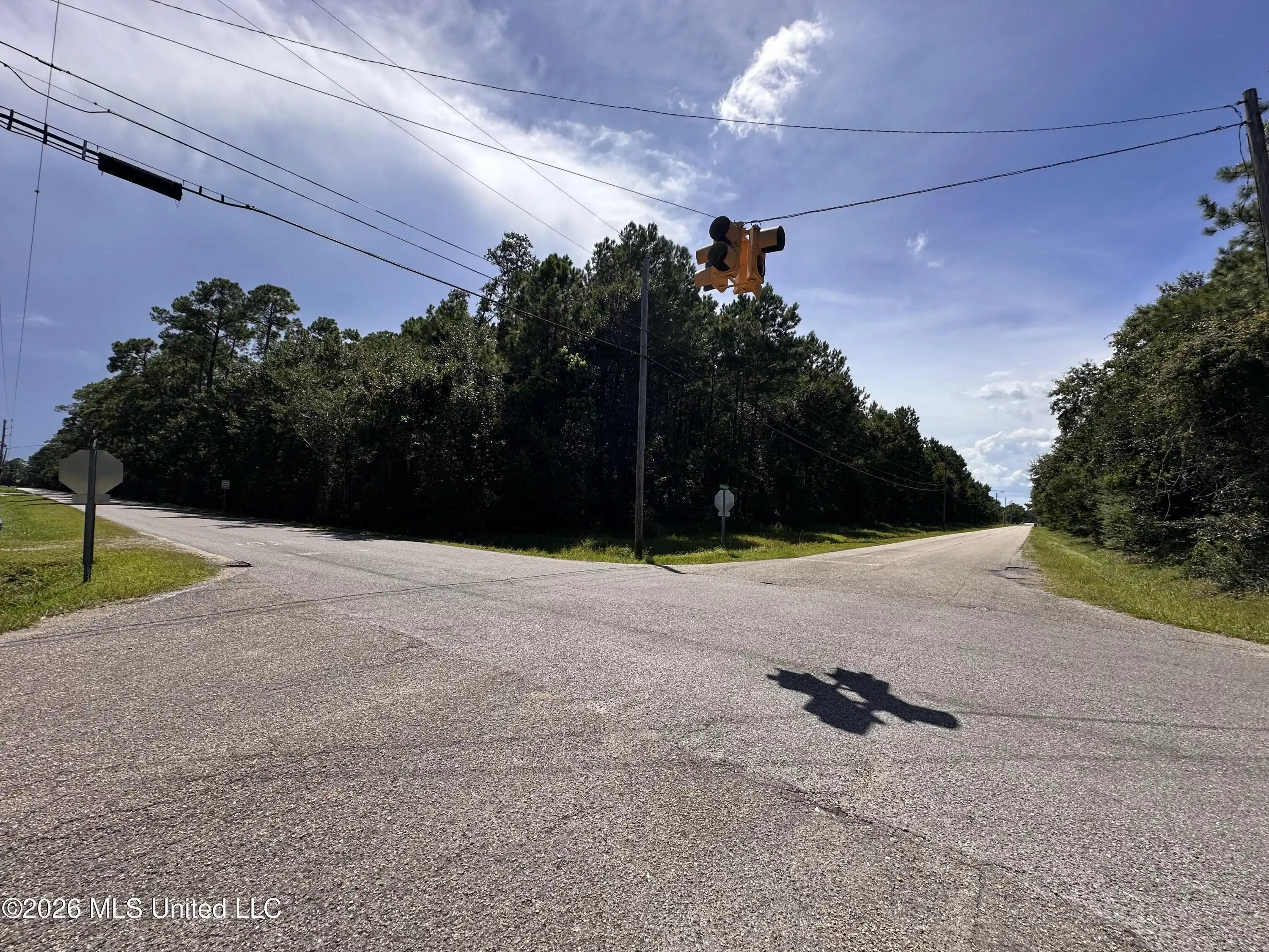 Image 1: Corner view of both street views