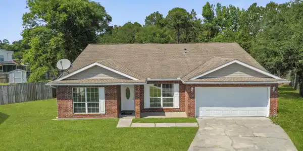 2230 Red Maple Cove