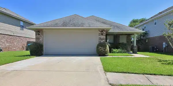3822 Timber Lake Drive