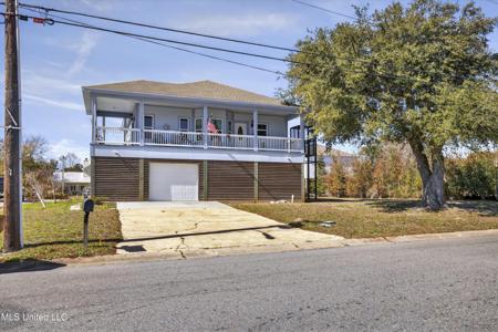 105 Hayden Avenue