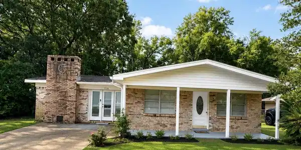 2129 Floyd Drive