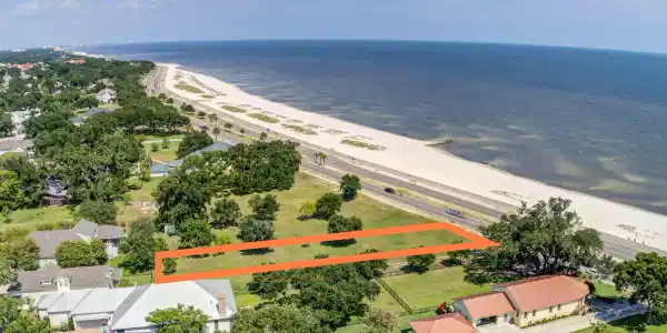 826 Beach Boulevard E