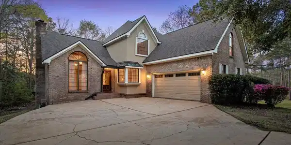 1052 Conley Circle