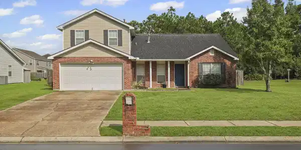 26 Lakeview Drive